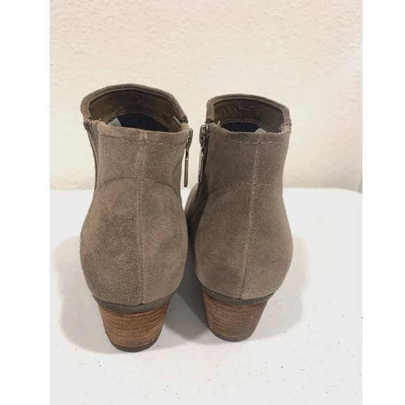 Blondo waterproof ankle booties. Taupe grey suede w/ inside zippers. - Picture 3 of 6